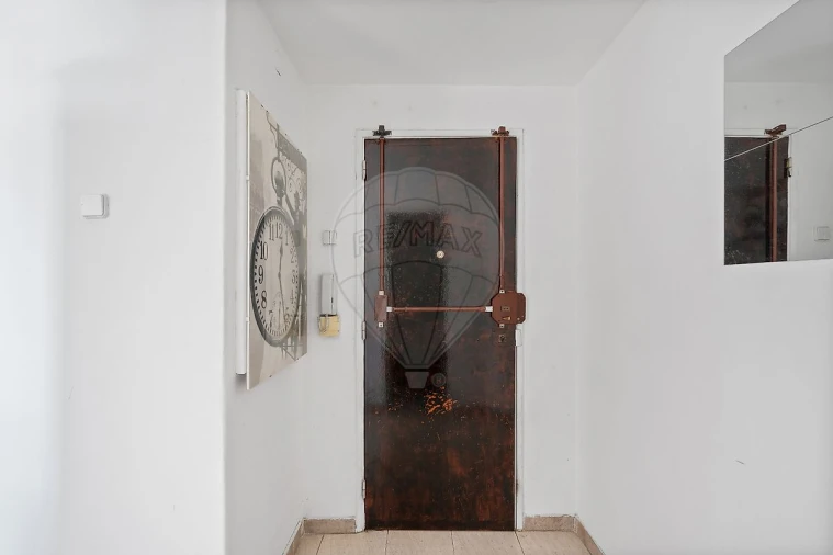 Apartamento T1 para Venda em Venteira Foto 19