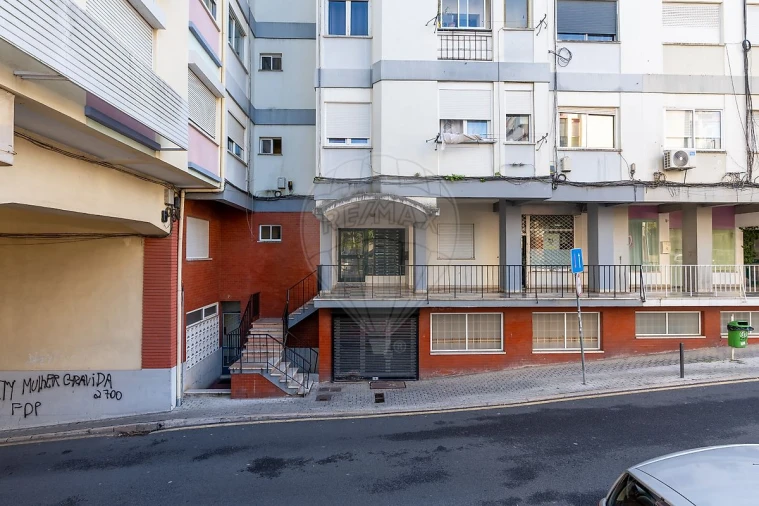 Apartamento T1 para Venda em Venteira Foto 25