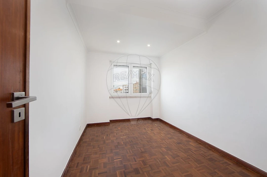 Apartamento T3 para Arrendamento em Moita Foto 24