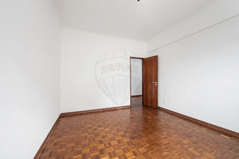 Apartamento T3 para Arrendamento em Moita Foto 10