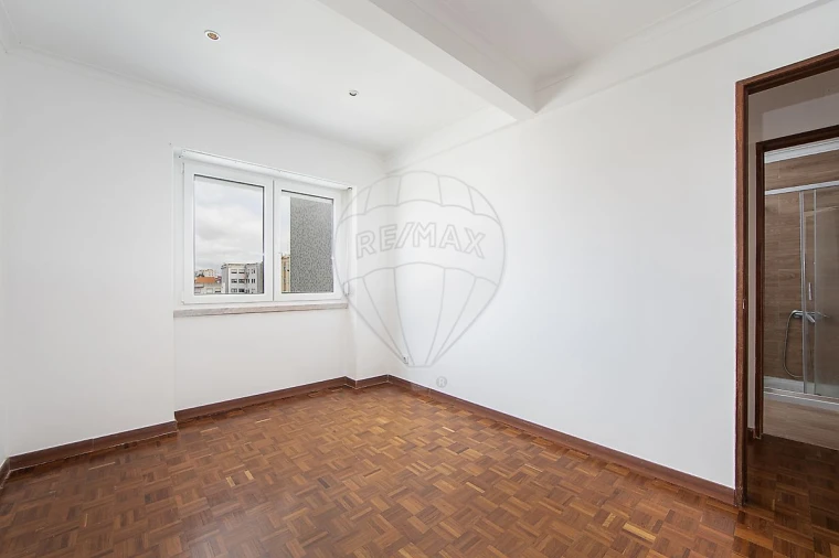 Apartamento T3 para Arrendamento em Moita Foto 7