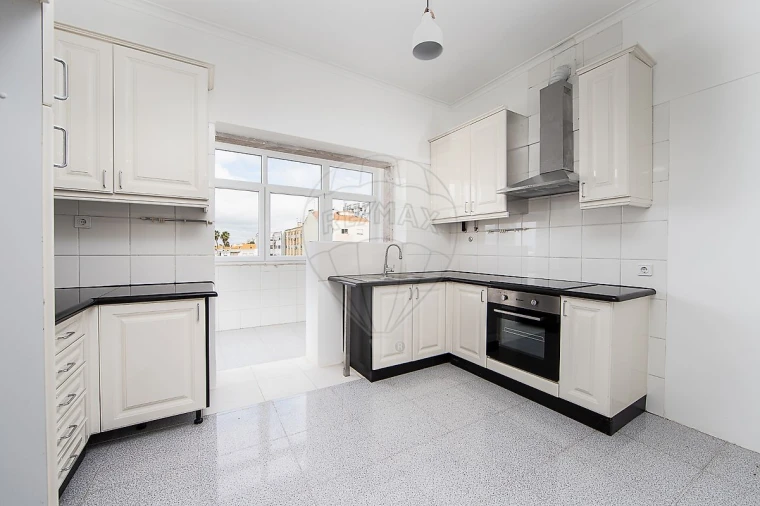 Apartamento T3 para Arrendamento em Moita