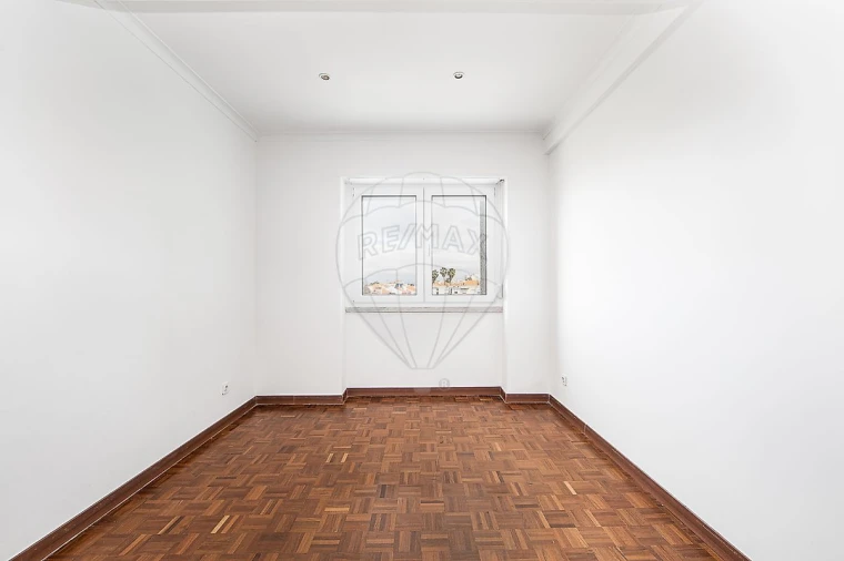 Apartamento T3 para Arrendamento em Moita Foto 6