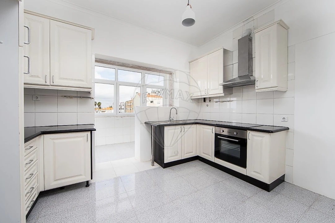 Apartamento T3 para Arrendamento em Moita Foto 1