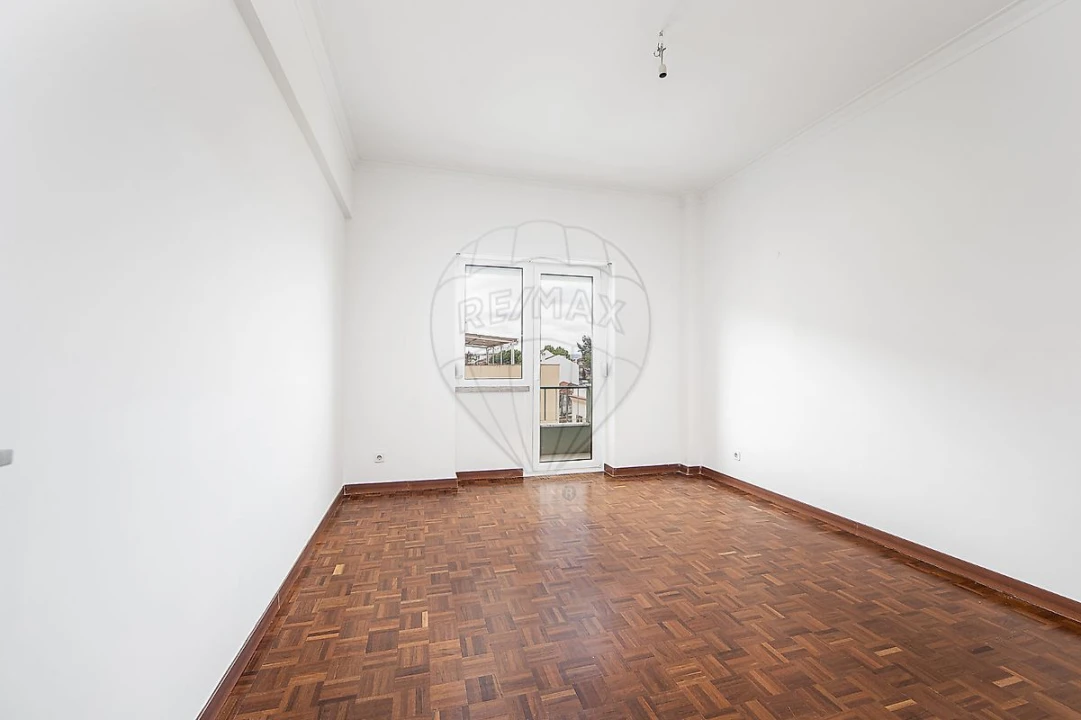 Apartamento T3 para Arrendamento em Moita Foto 9