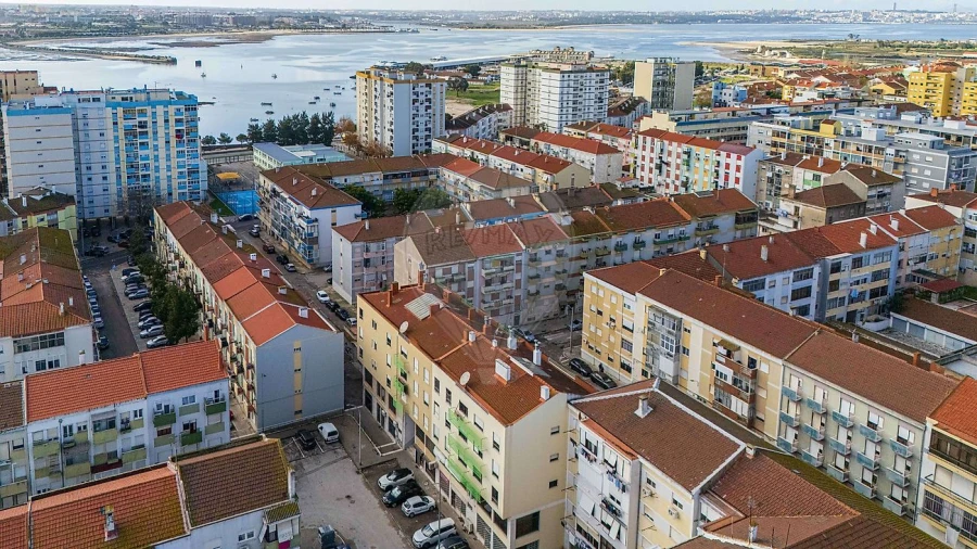 Apartamento T3 para Venda em Alto do Seixalinho, Santo André e Verderena Foto 27