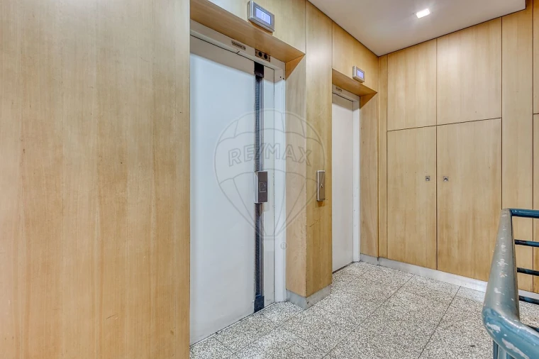 Negócio para Venda em Mafamude e Vilar do Paraíso Foto 26