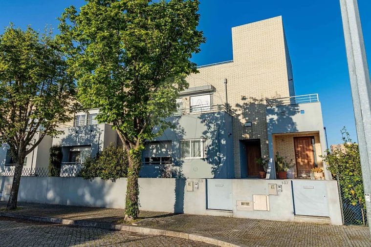 Apartamento T3 para Venda em Aguas Santas Foto 2