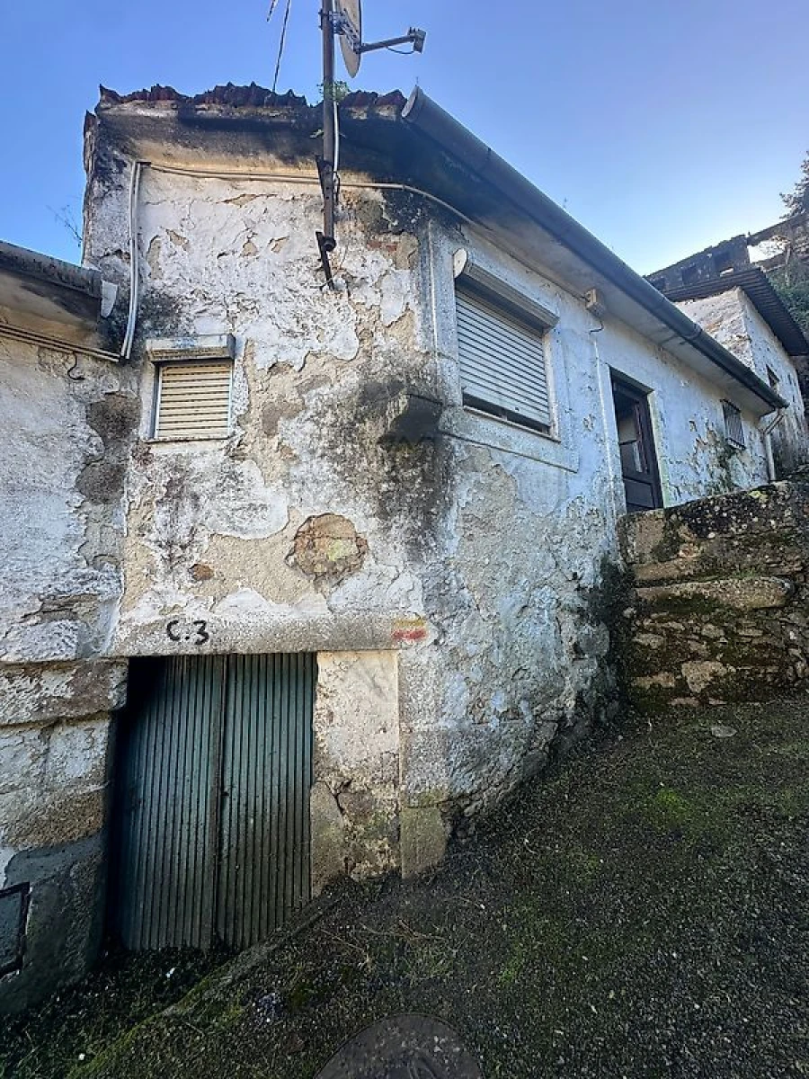 Moradia T4 para Venda em Vilar de Andorinho Foto 5