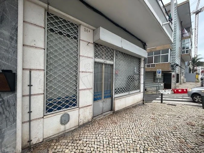 Loja para Arrendamento em Algés, Linda-A-Velha e Cruz Quebrada-Dafundo Foto 14