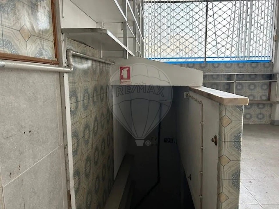 Loja para Arrendamento em Algés, Linda-A-Velha e Cruz Quebrada-Dafundo Foto 5