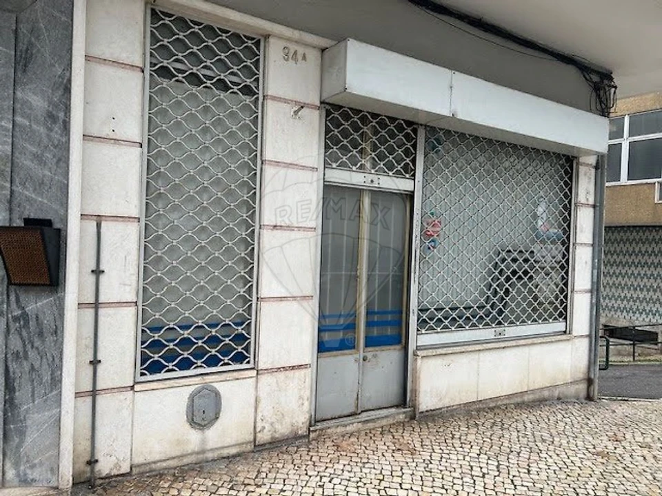 Loja para Arrendamento em Algés, Linda-A-Velha e Cruz Quebrada-Dafundo Foto 3