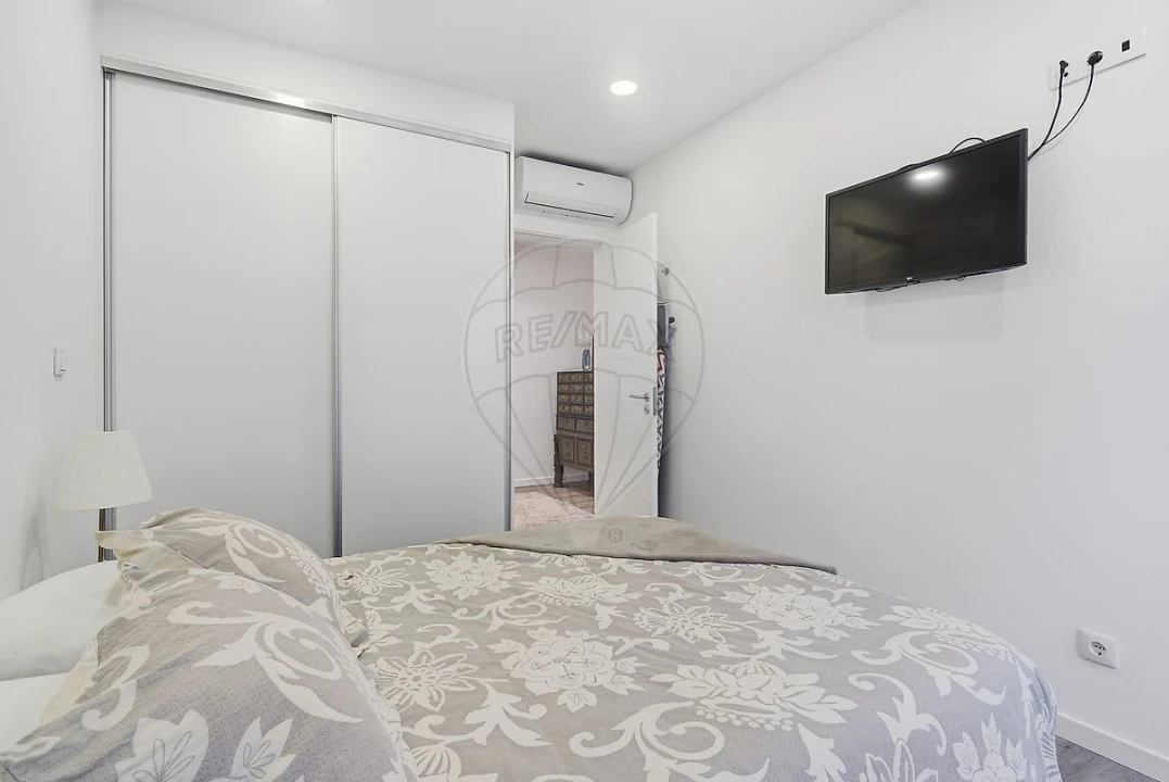 Apartamento T2 para Venda em Póvoa de Santo Adrião e Olival Basto Foto 17