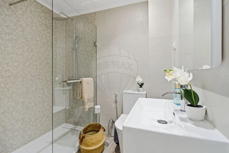 Apartamento T2 para Venda em Póvoa de Santo Adrião e Olival Basto Foto 14