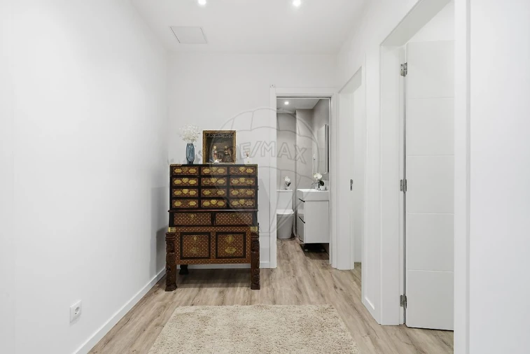 Apartamento T2 para Venda em Póvoa de Santo Adrião e Olival Basto Foto 10