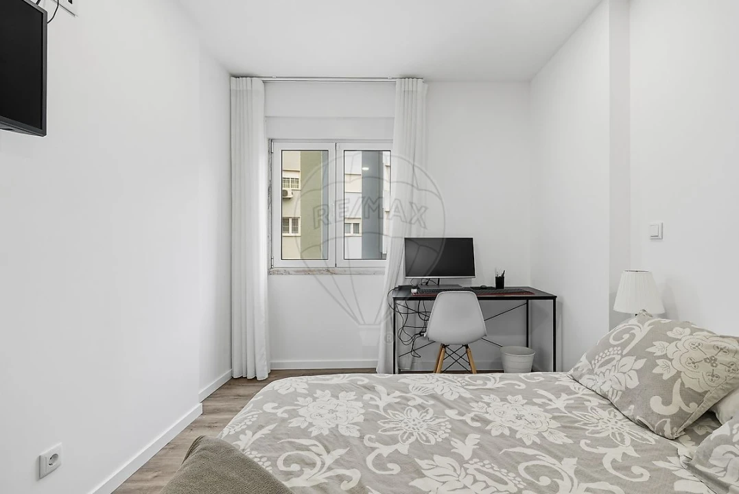 Apartamento T2 para Venda em Póvoa de Santo Adrião e Olival Basto Foto 18