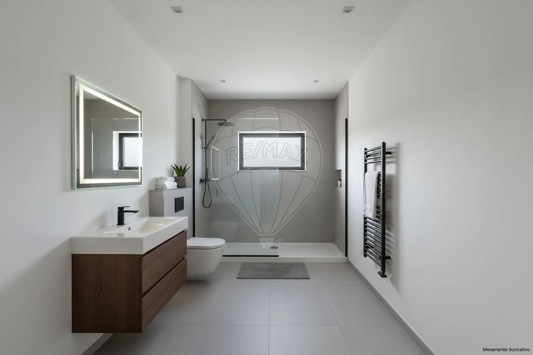 Moradia T4 para Venda em Bucelas Foto 24