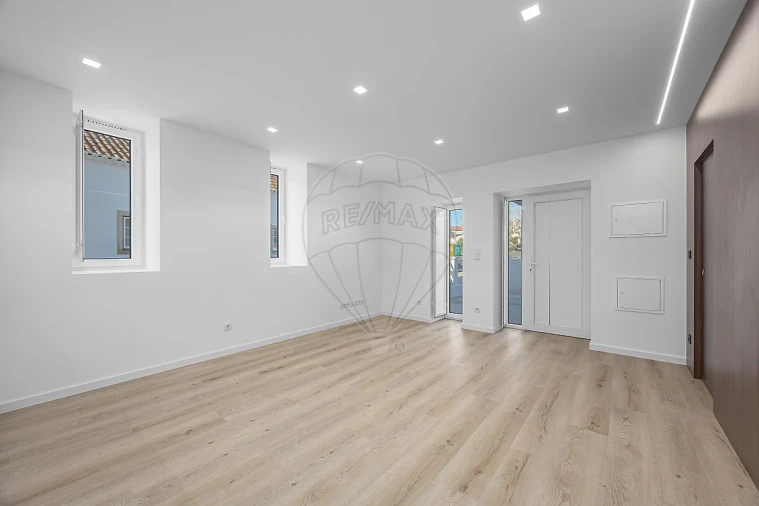 Moradia T2 para Venda em Ramalhal Foto 5