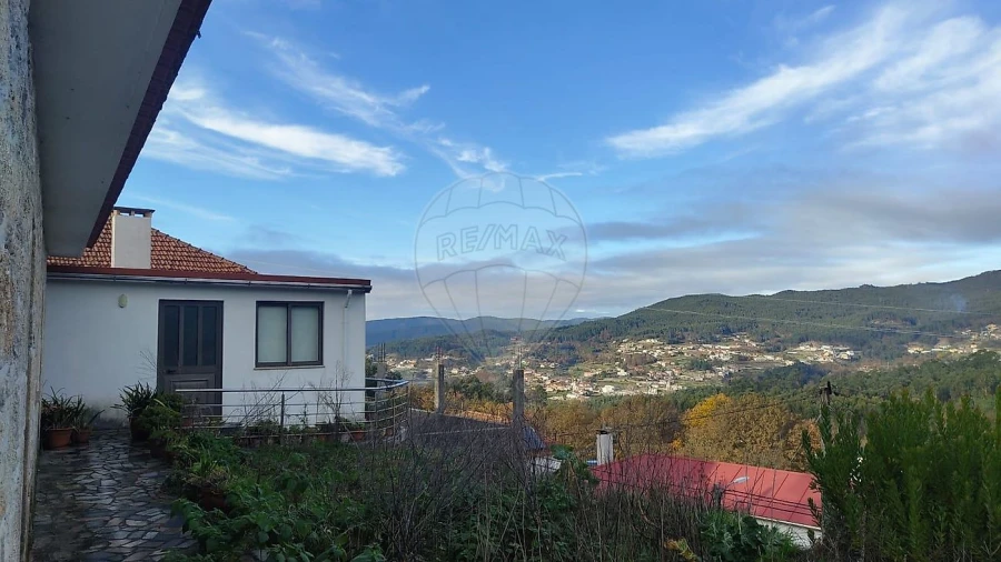 Moradia T4 para Venda em Cepelos Foto 28