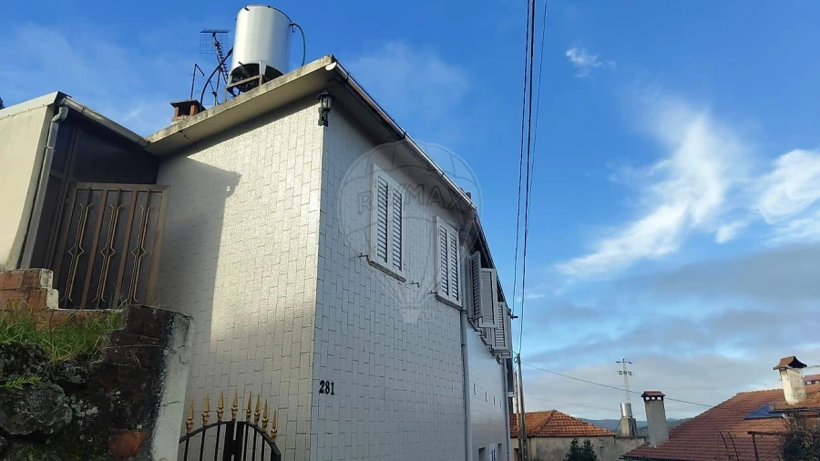 Moradia T4 para Venda em Cepelos Foto 2