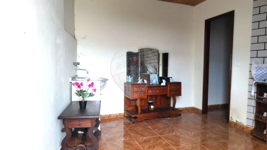 Moradia T4 para Venda em Cepelos Foto 11