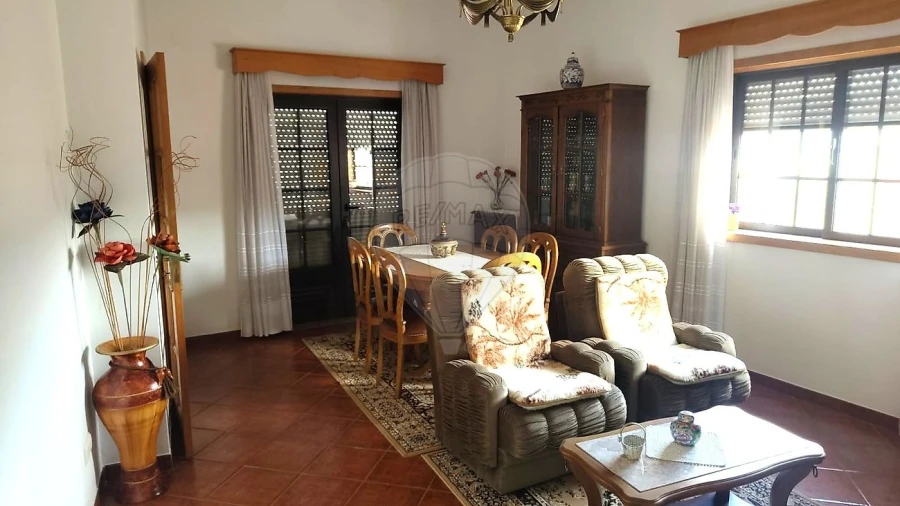 Moradia T4 para Venda em Cepelos Foto 8