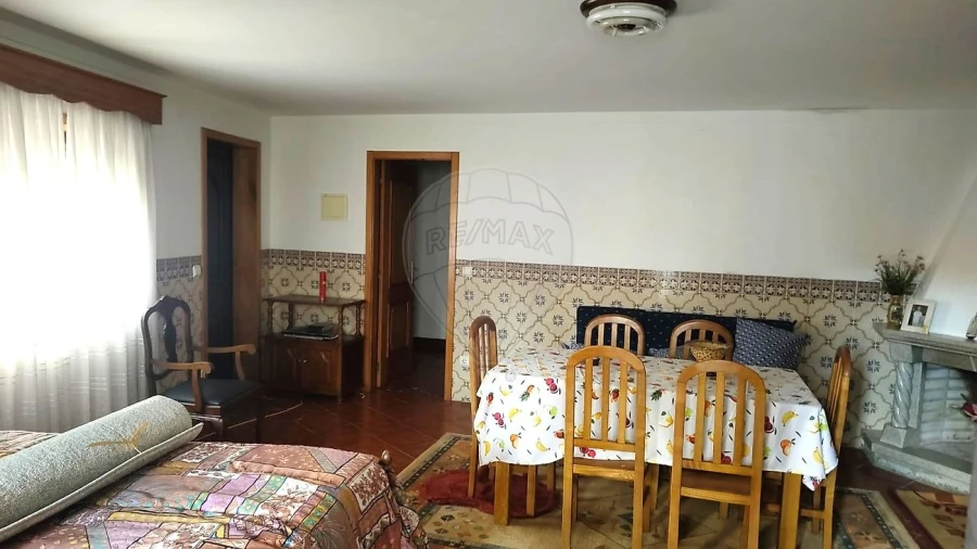 Moradia T4 para Venda em Cepelos Foto 4