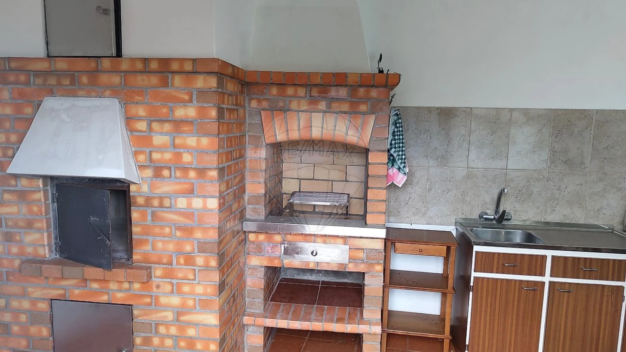 Moradia T4 para Venda em Cepelos Foto 32