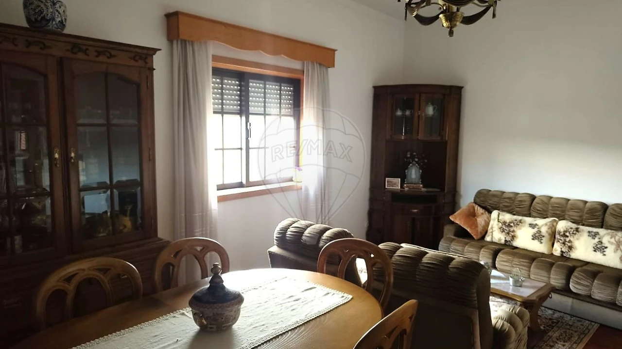 Moradia T4 para Venda em Cepelos Foto 7