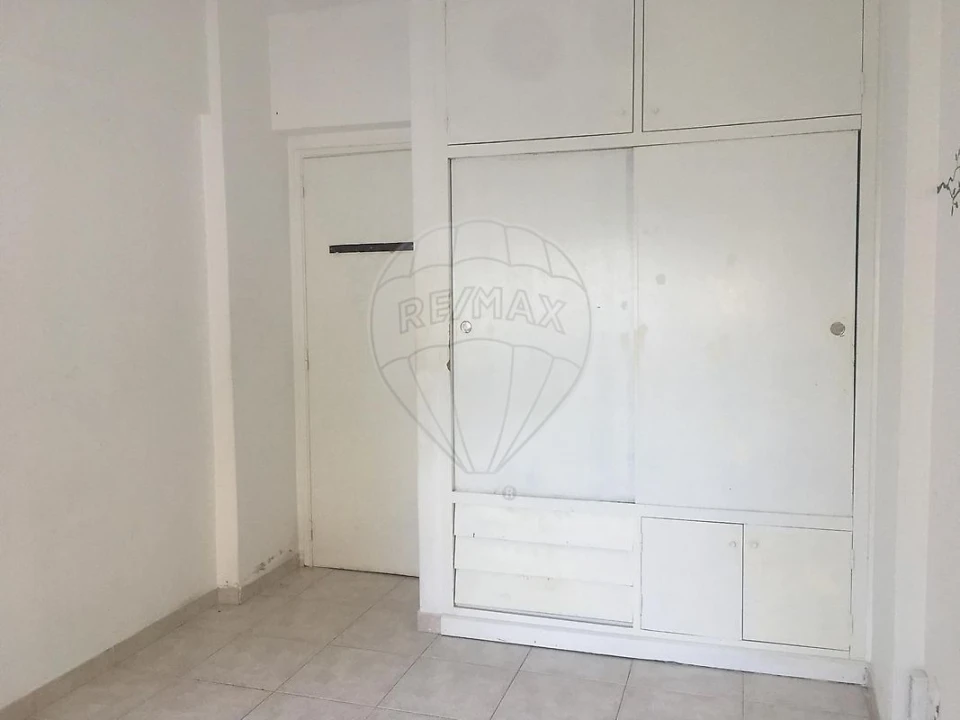 Apartamento T1 para Venda em Oeiras e São Julião da Barra, Paço de Arcos e Caxias Foto 2