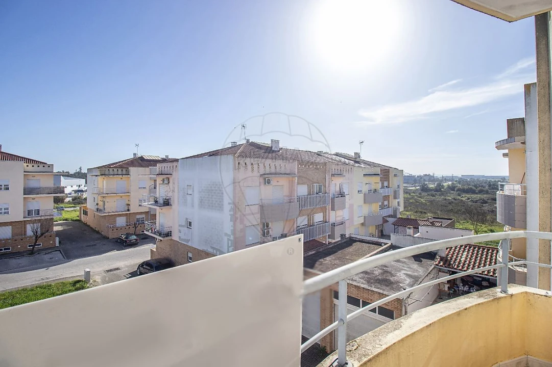 Apartamento T3 para Arrendamento em Riachos Foto 17