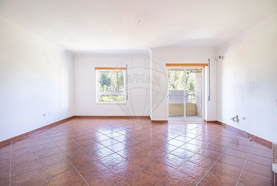 Apartamento T3 para Arrendamento em Riachos Foto 9