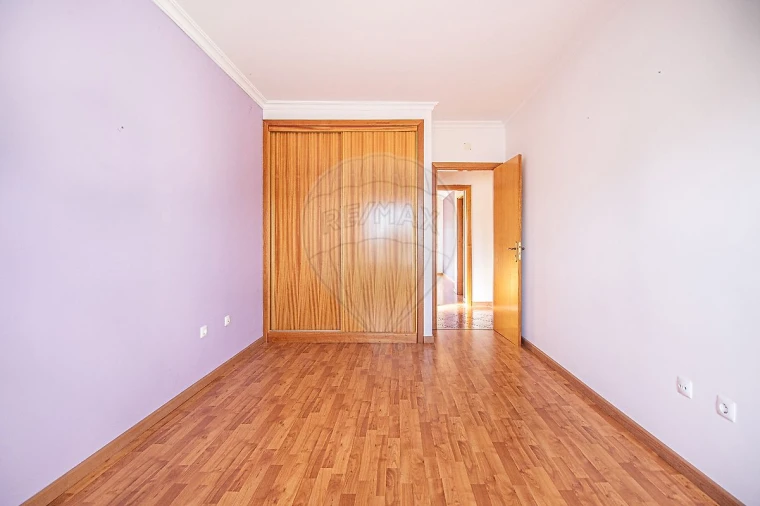 Apartamento T3 para Arrendamento em Riachos Foto 20