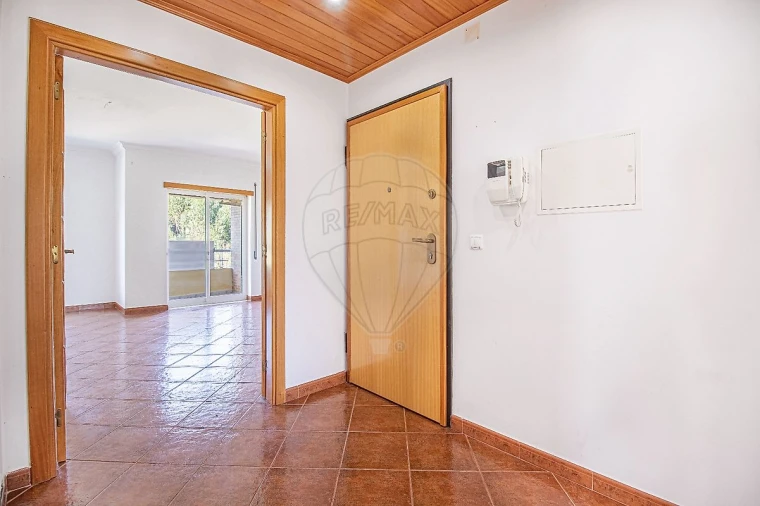 Apartamento T3 para Arrendamento em Riachos Foto 6