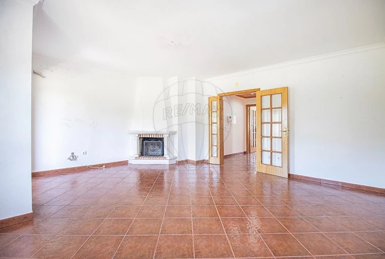 Apartamento T3 para Arrendamento em Riachos Foto 12