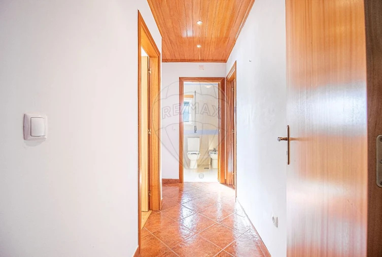 Apartamento T3 para Arrendamento em Riachos Foto 13