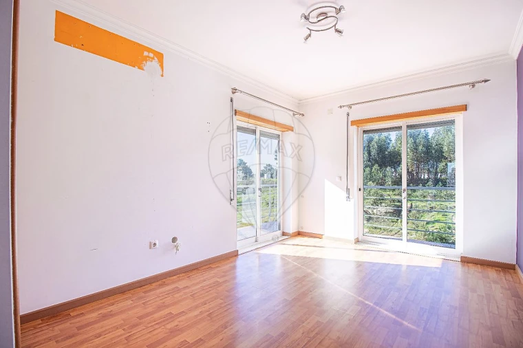 Apartamento T3 para Arrendamento em Riachos Foto 23