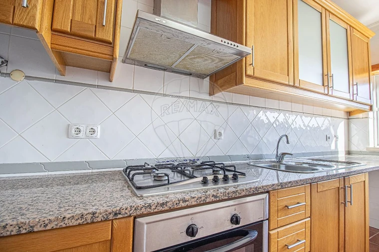 Apartamento T3 para Arrendamento em Riachos Foto 7