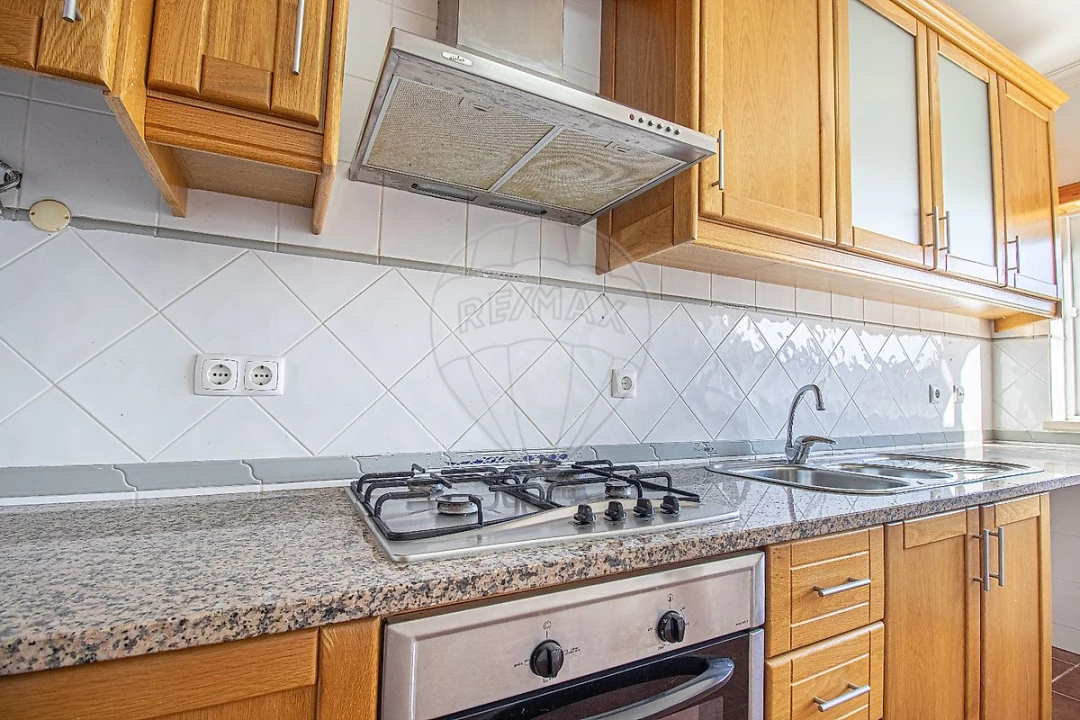 Apartamento T3 para Arrendamento em Riachos Foto 7