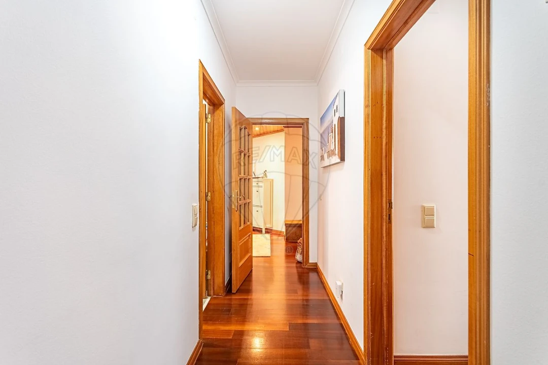 Apartamento T3 para Venda em São Domingos de Rana Foto 22