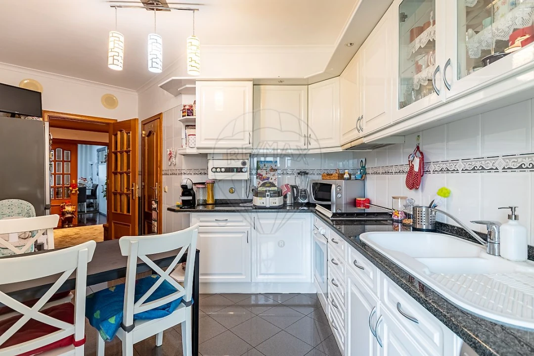 Apartamento T3 para Venda em São Domingos de Rana Foto 14