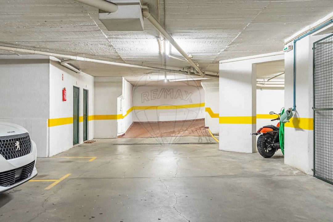 Apartamento T3 para Venda em São Domingos de Rana Foto 27