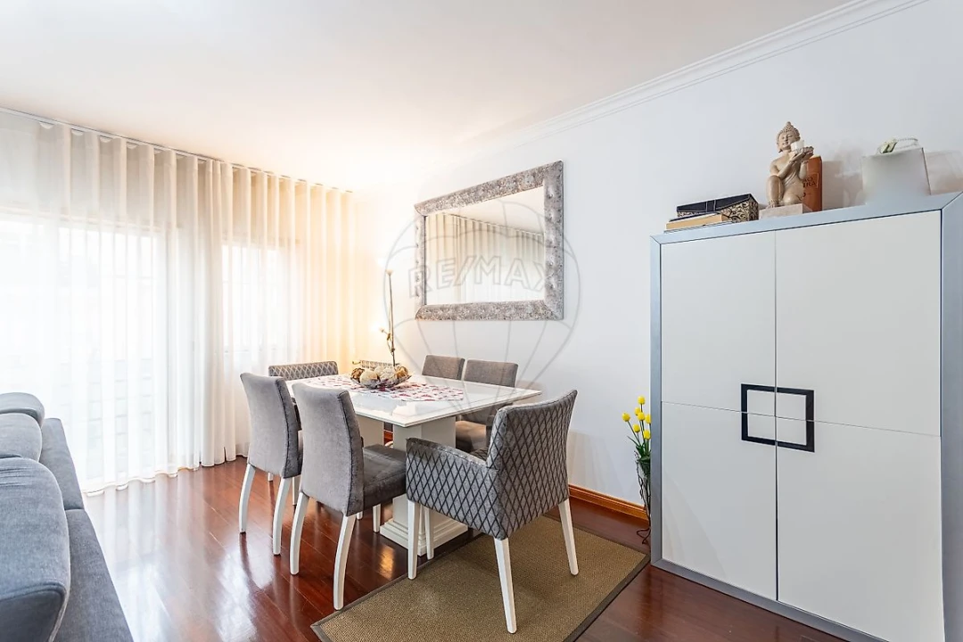 Apartamento T3 para Venda em São Domingos de Rana Foto 9