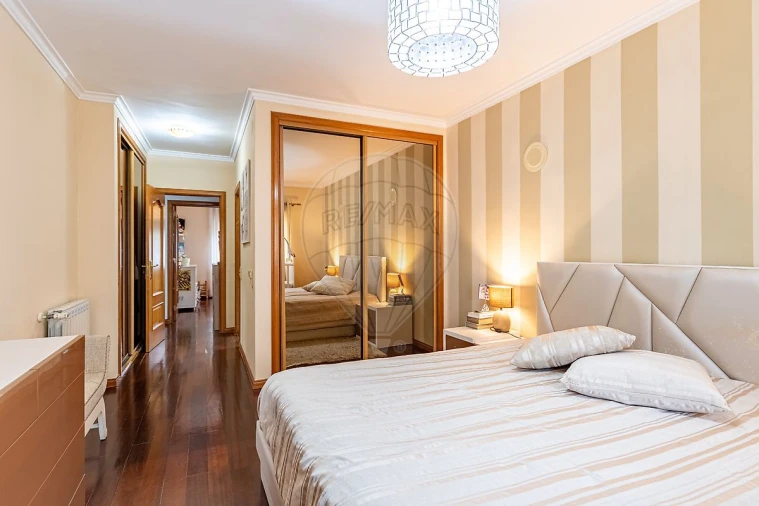 Apartamento T3 para Venda em São Domingos de Rana Foto 17