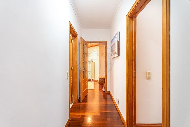 Apartamento T3 para Venda em São Domingos de Rana Foto 22