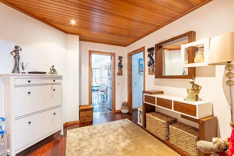 Apartamento T3 para Venda em São Domingos de Rana Foto 2