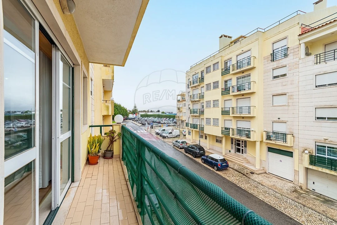 Apartamento T3 para Venda em São Domingos de Rana Foto 11