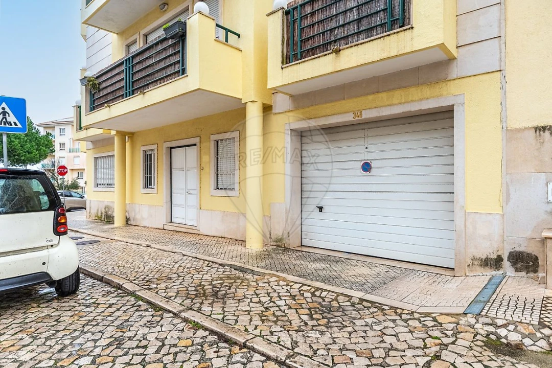 Apartamento T3 para Venda em São Domingos de Rana Foto 29