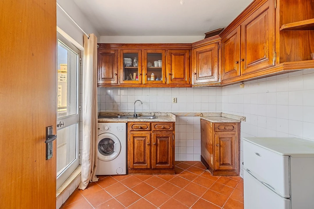 Apartamento T2 para Venda em Vilar de Andorinho Foto 6