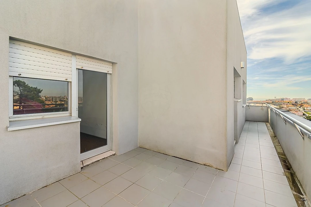 Apartamento T2 para Venda em Vilar de Andorinho Foto 9